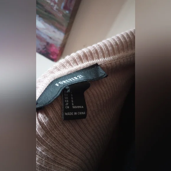 Off-Shoulder Ribbed Sweater  Dusty Pink Small - Picture 6 of 6